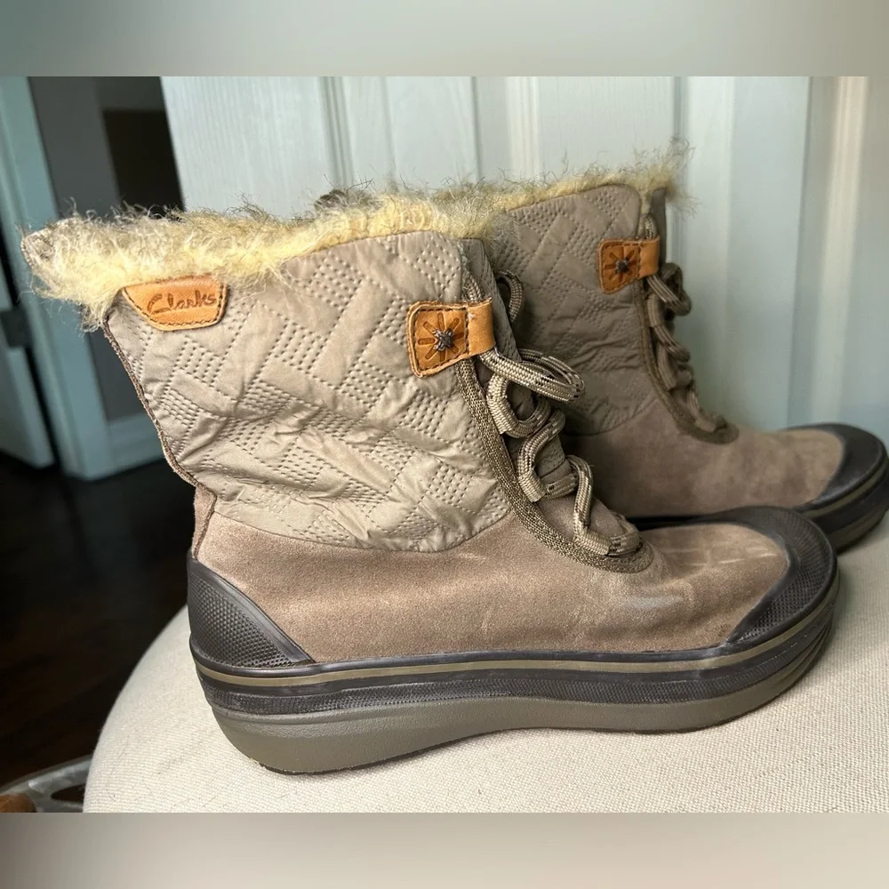 Clarks Muckers Brown Quilted Winter Boots Leather Faux Fur Ankle Lace Up Size 7